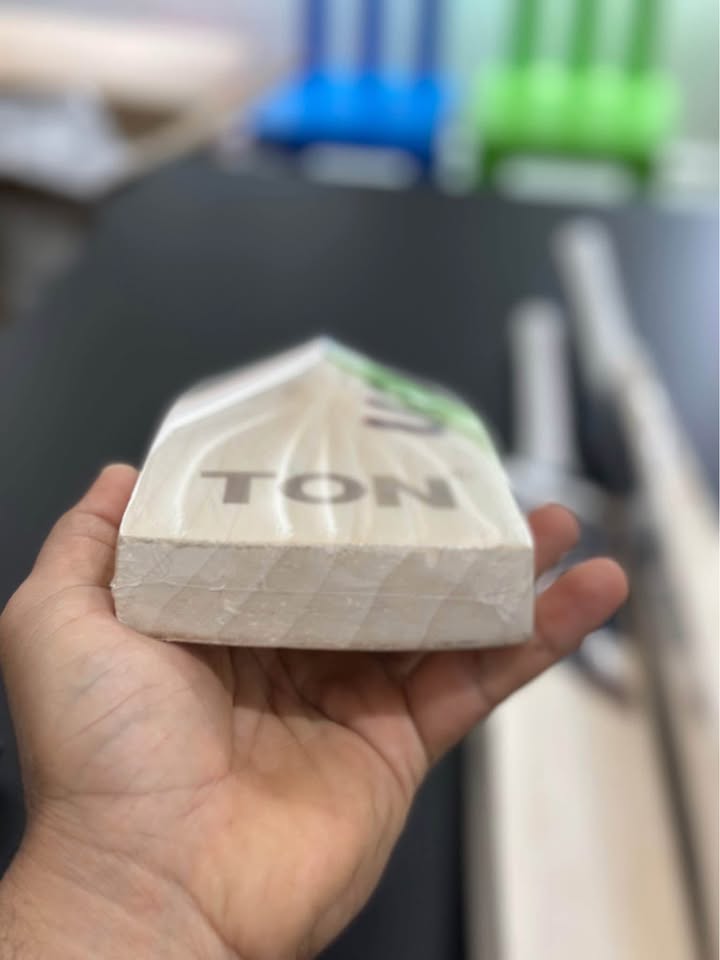 SS Heinrich Klaasen Gladiator – Junior Size 6